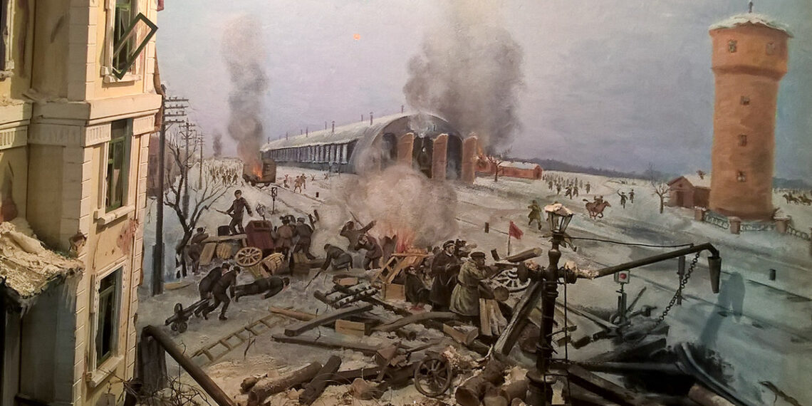 На фото бой в районе депо в ходе обороны г. Бендеры в январе-феврале 1918 г. Диорама Музея революционной, боевой и трудовой славы железнодорожников.